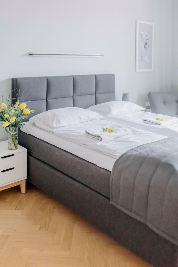 Apartel Plac Zbawiciela Apartment Warschau